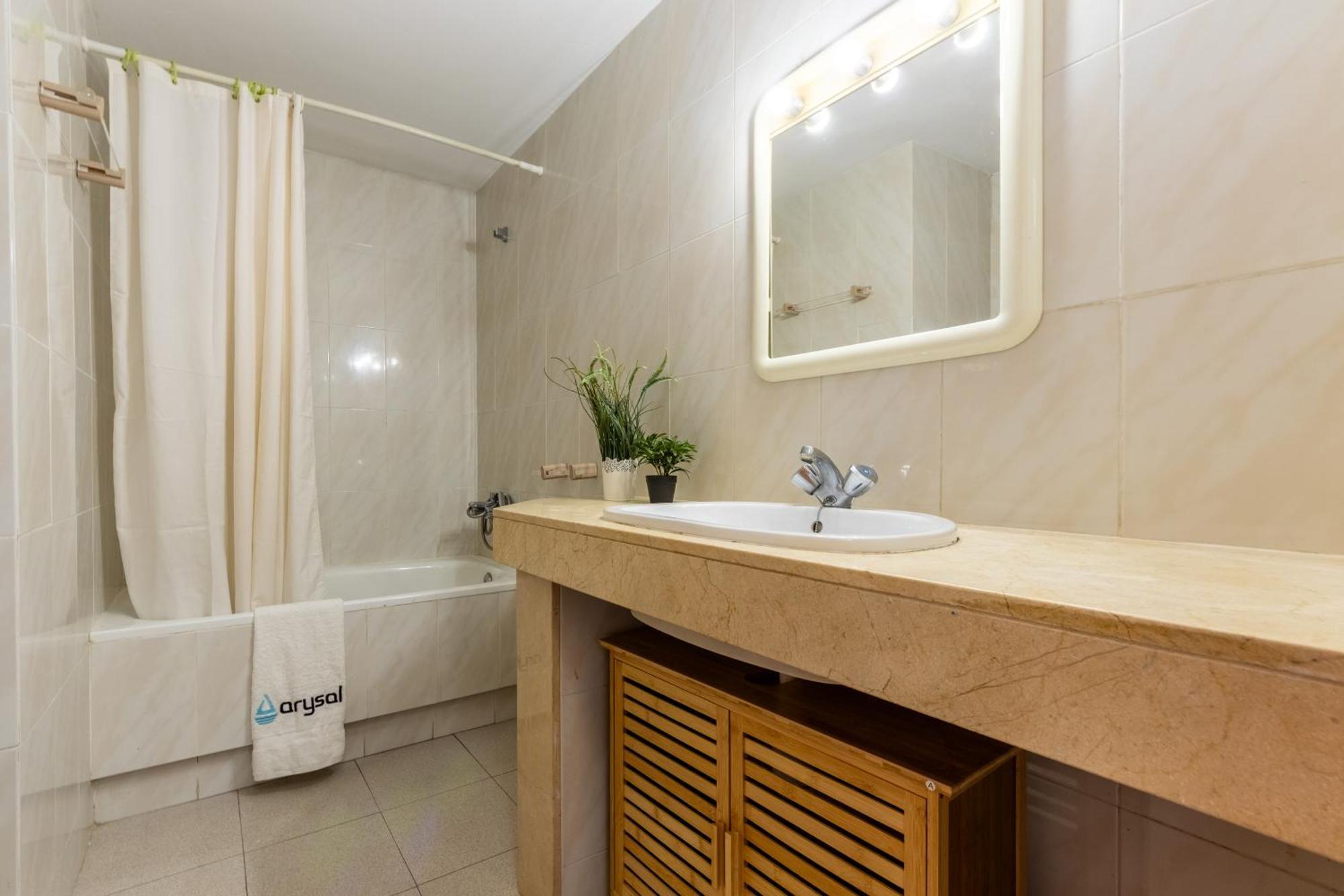 Apartamentos Varadero Arysal Salou Exterior photo