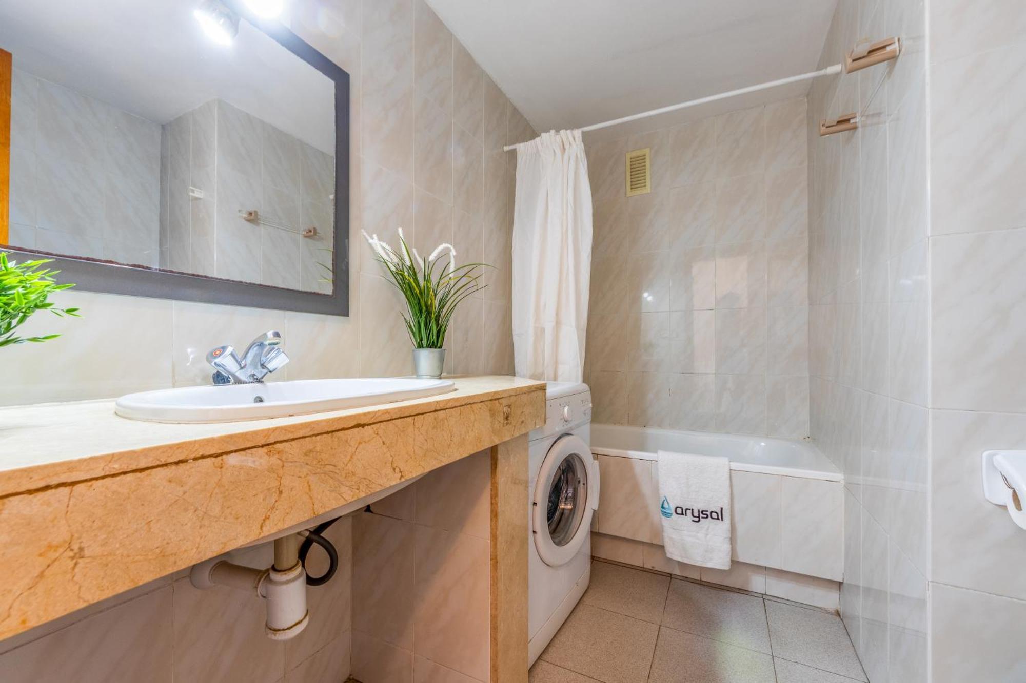 Apartamentos Varadero Arysal Salou Exterior photo